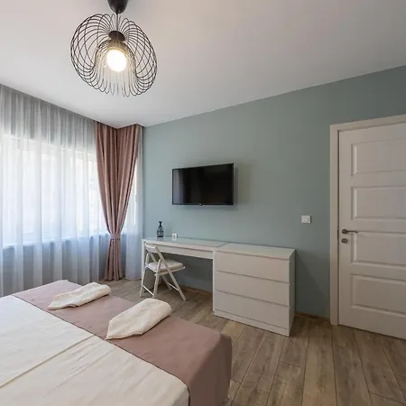Great Location Apartment
